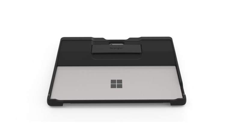 Die Rückseite der Kensington BlackBelt Schutzhülle für Surface Pro mit dem Surface Pro