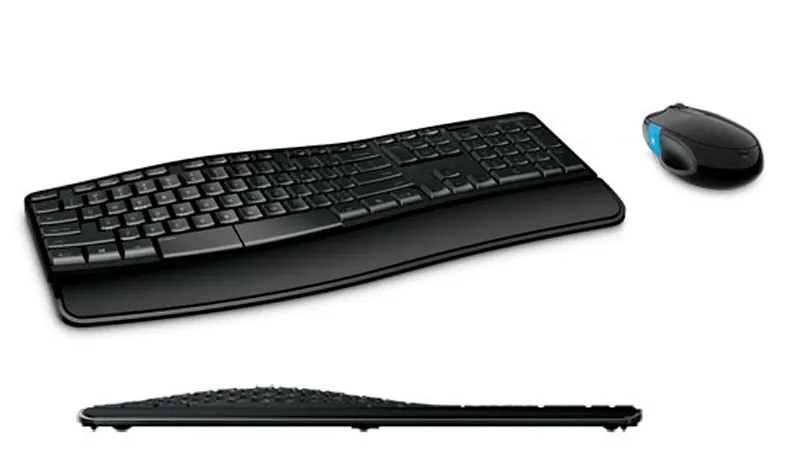 Sculpt Comfort Desktop Maus  Die Sculpt Comfort Desktop Tastatur in der Gesamt- sowie Seitenansicht mit Sculpt Comfort Maus