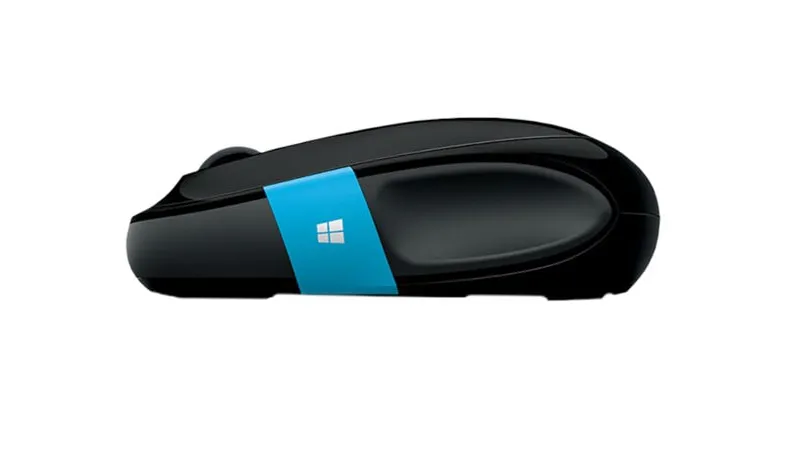 The Windows button on the left side of the Sculpt Comfort Mouse 