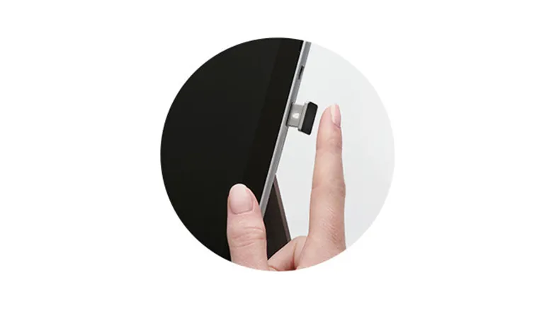 Der Kensington VeriMark™ IT Fingerprint Key arbeitet mit einem Match-in-Sensor